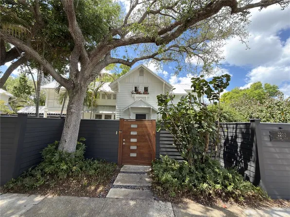 2200 Mietaw Dr, Sarasota, FL 34239