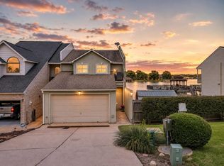 1234 Lake View Dr, Montgomery, TX 77356
