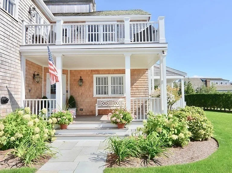 10 Brant Point Rd — Photo 2