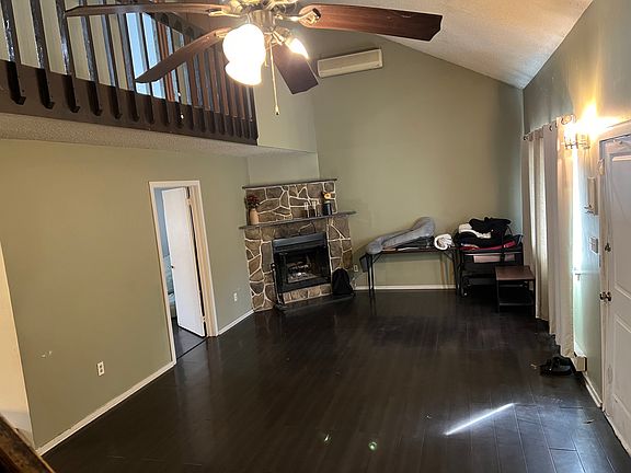 3rd image of 137 Ridge Dr