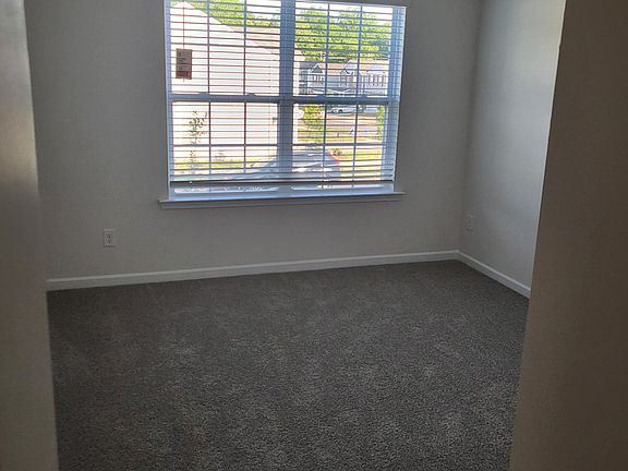 5th image of 2209 Lilium Dr