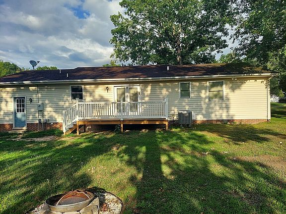 2nd image of 159 Falling Rock Dr