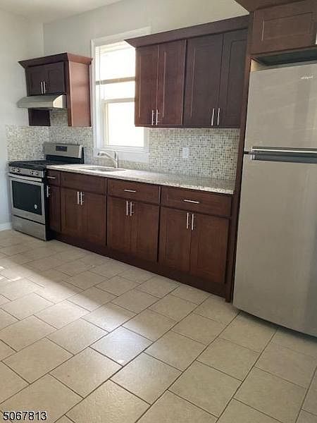 1st image of 205 N 15th St #2