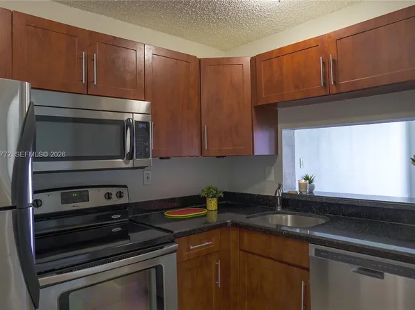 482 NW 165th Street Rd APT A504, Miami, FL 33169