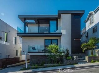 615 7th St, Hermosa Beach, CA 90254