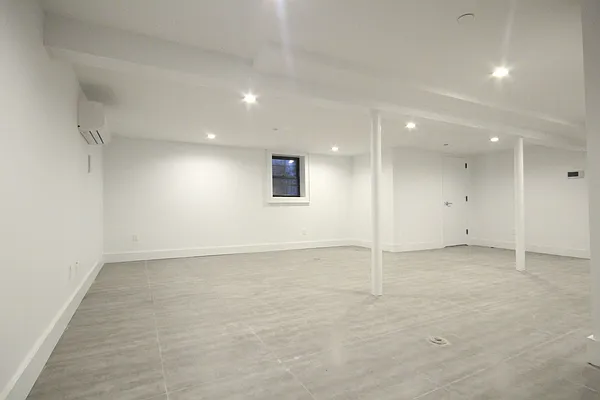 Rented by Rental Solutions Inc | media 18