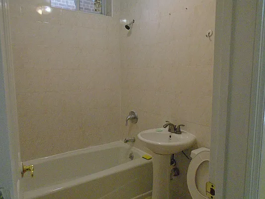 Rented by 18 REALTY | media 20