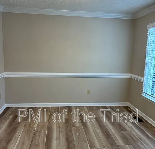 10 Creekstone Ct — Photo 5