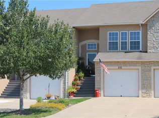 533 Woodson Ln, Gardner, KS 66030