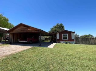 607 NE 3rd St, Texhoma, OK 73949