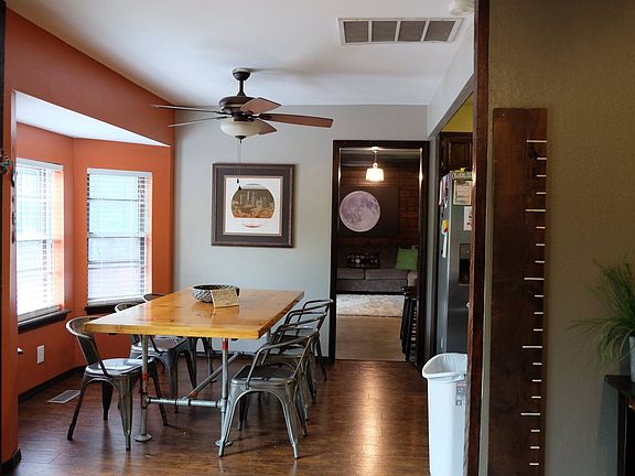 Breakfast nook