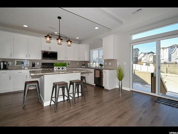 5th image of 14328 S Ashvale Dr
