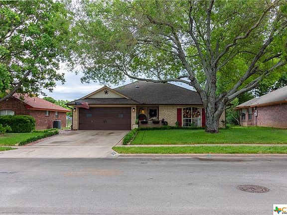 2nd image of 2208 Sherman Dr