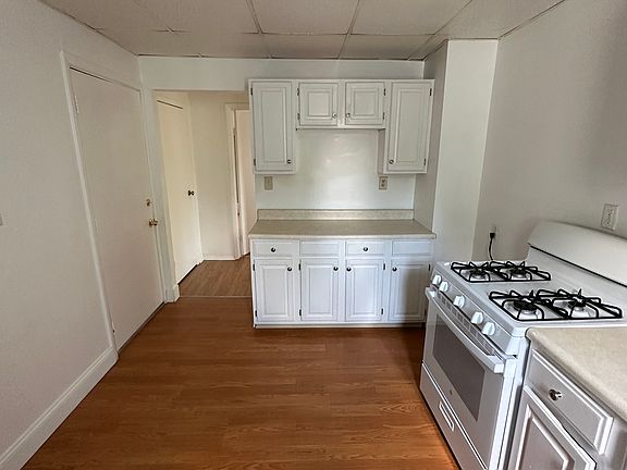 4th image of 262 Old Falls Blvd #1