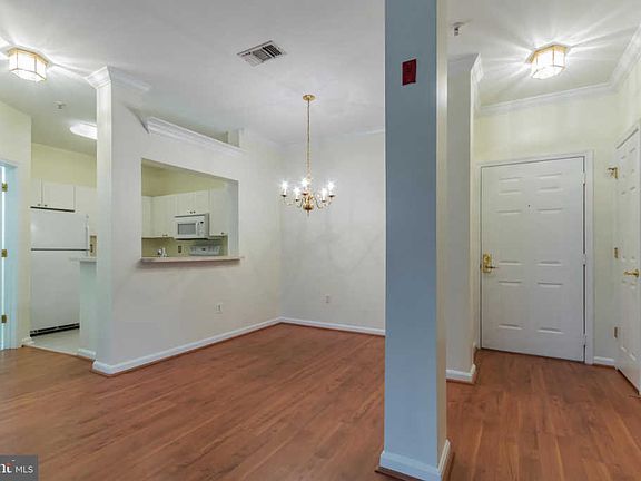 4th image of 4560 Strutfield Ln APT 1206