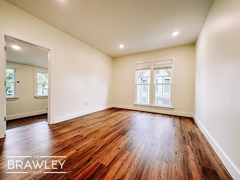 509 N Washington St — Photo 22