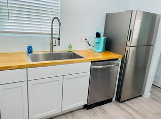 105 NE Railroad Ave #1, Lyons, GA 30436