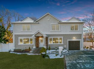 254 N Linden St, Massapequa, NY 11758