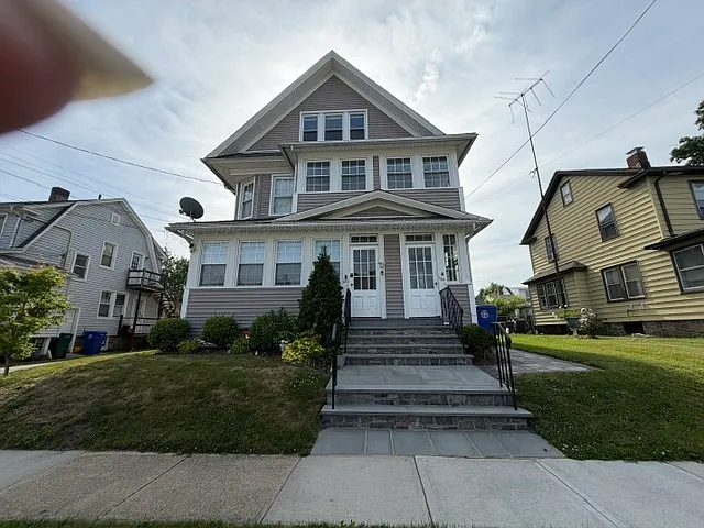 125 Oakland St #3