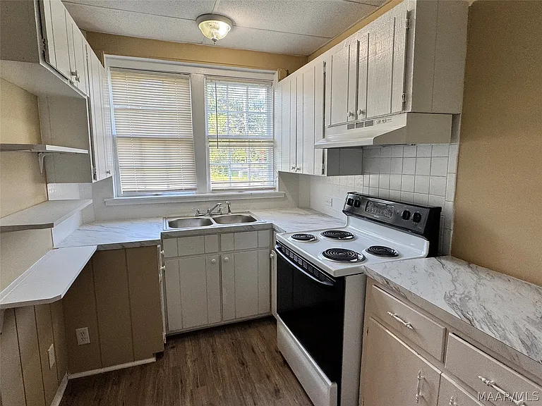 105 Arlington Rd #B — Photo 11