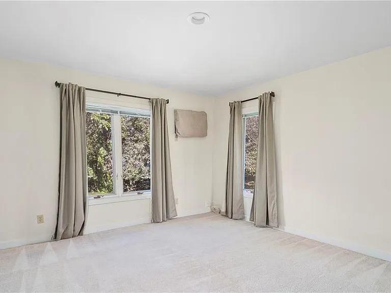 27 Tobin Ln — Photo 14