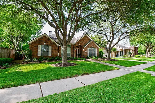1211 Magnolia Woods Ct Photo 1
