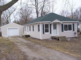 1099 Collins Ave, Mount Morris, MI 48458