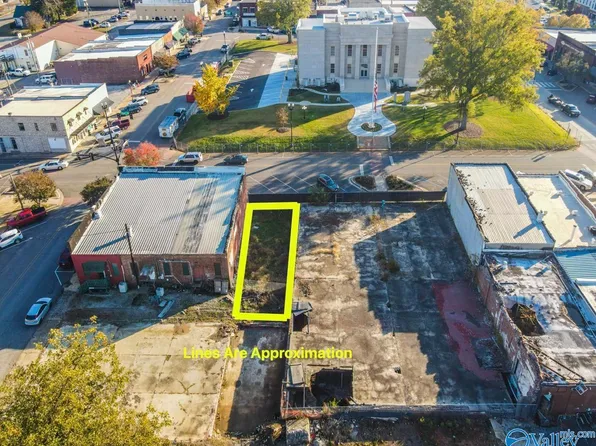 14355 Court St, Moulton, AL 35650