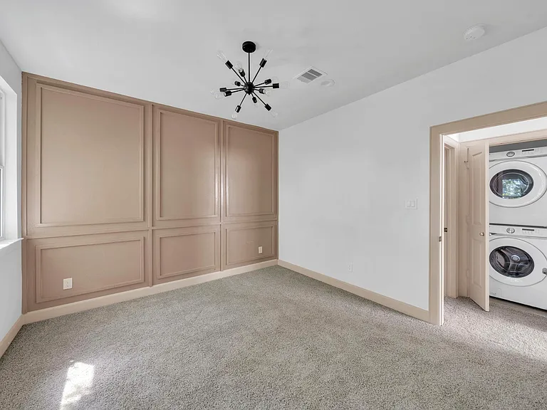 9551 Neuens Rd #B — Photo 5