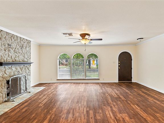 5th image of 533 Naples St