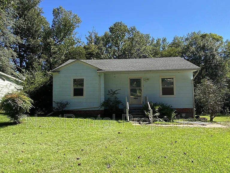 2858 Fairhill Dr — Photo 5