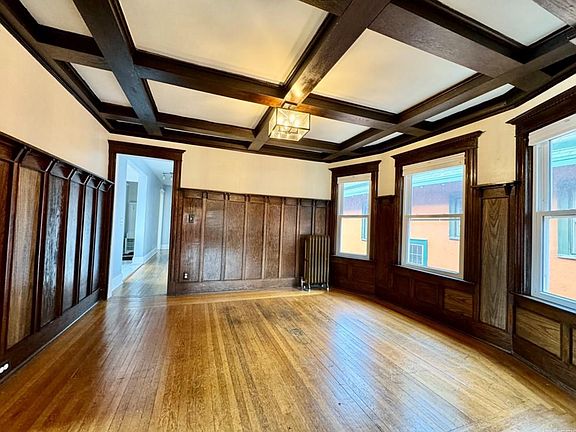 3rd image of 602 Bird Ave Unit 2