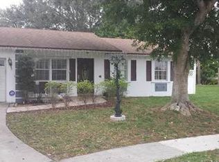 9915 Liberty Ct, Boca Raton, FL 33434