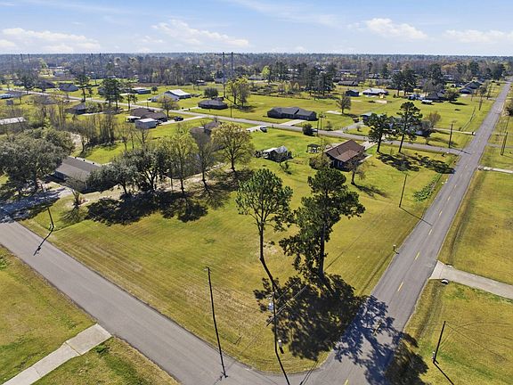 5th image of Augustine Dr