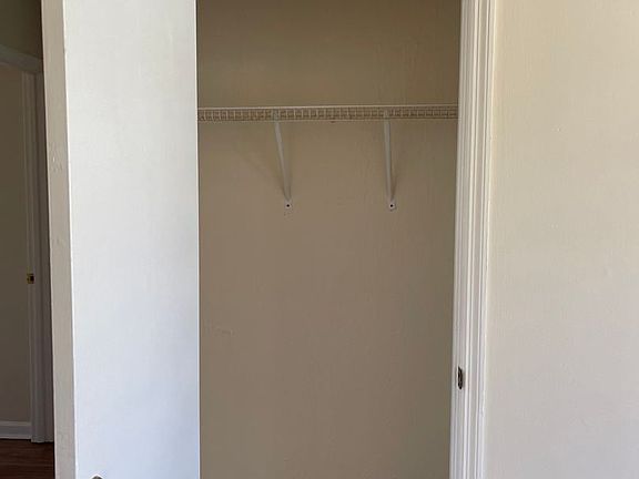 4th image of 219 Russell Ct Unit B