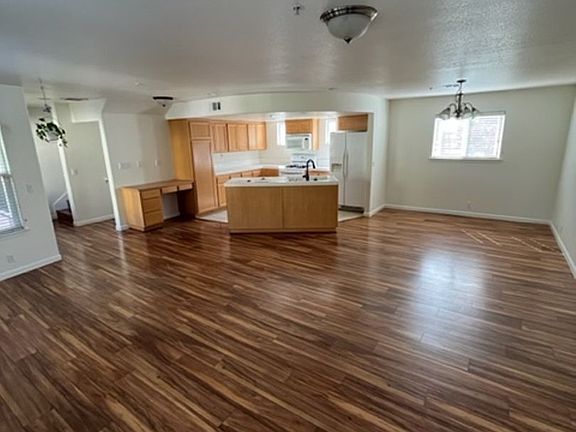 2nd image of 1144 Walnut St Unit 4