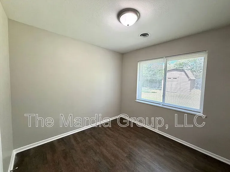 3720 Eastridge Dr — Photo 9