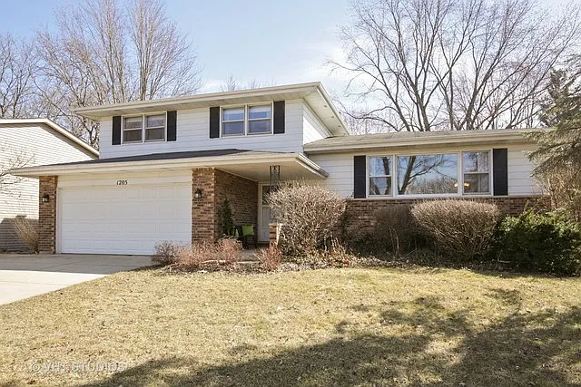 1205 Countryside Dr photo 1