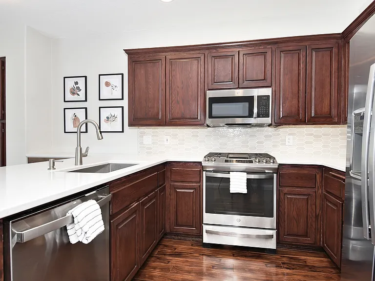 4818 SW 2nd Ave — Photo 5