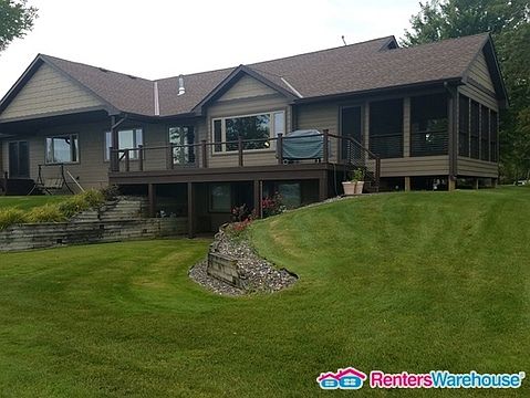 1st image of 3050 Clover Way