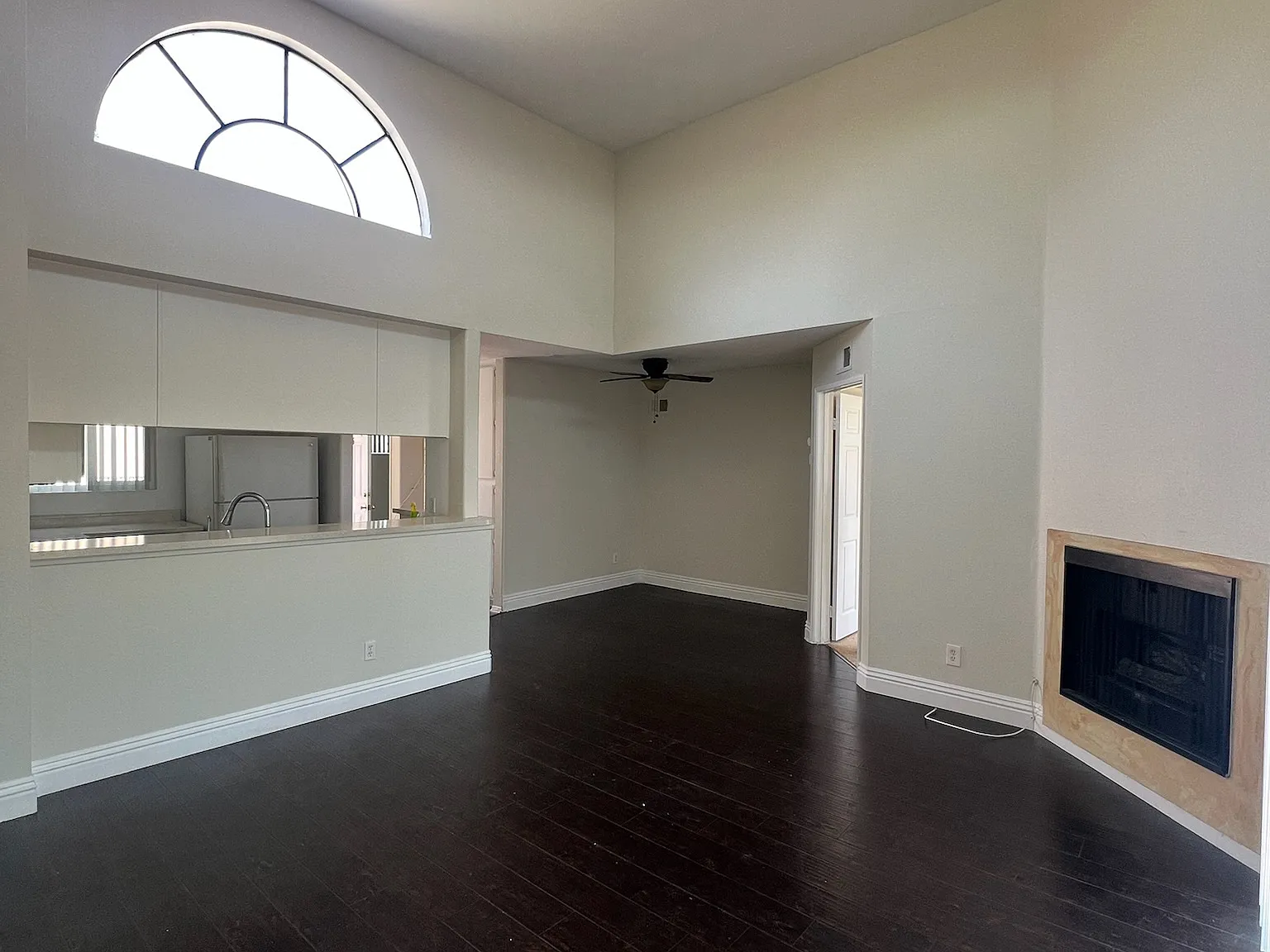 Redondo Palms — Photo 4