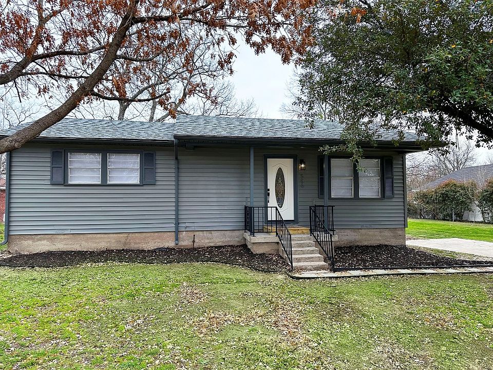 1st image of 506 Peterson St