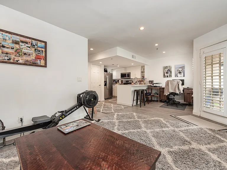 3901 Travis St — Photo 8