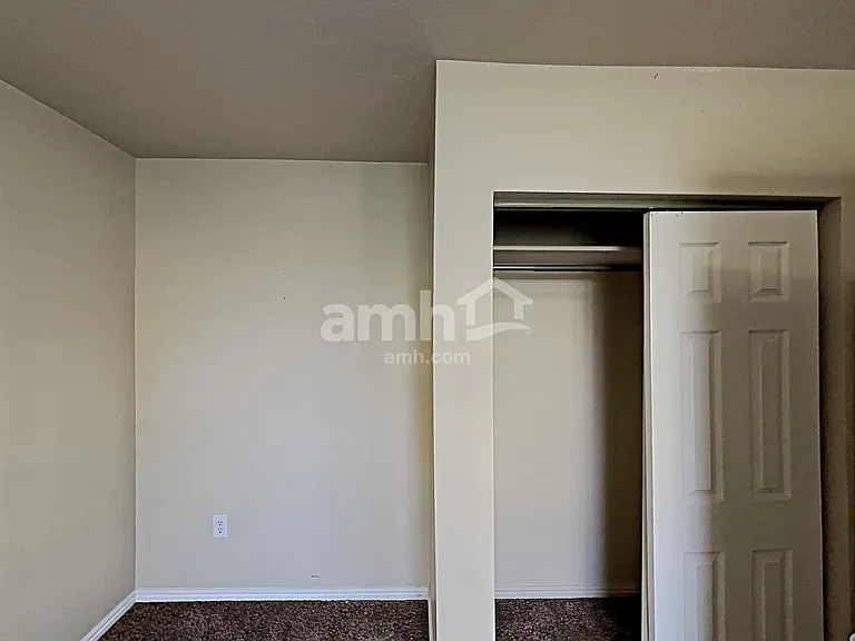 2056 N 850 W — Photo 16