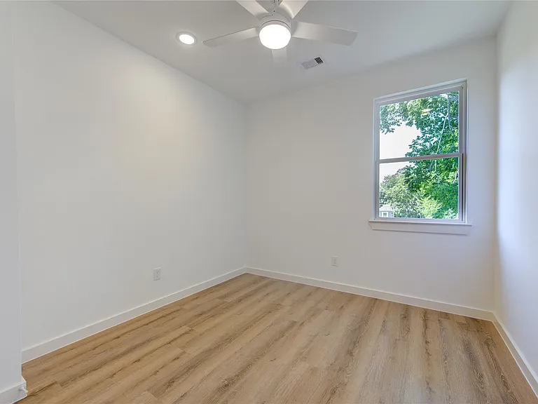 7120 Eastwood St #A — Photo 15