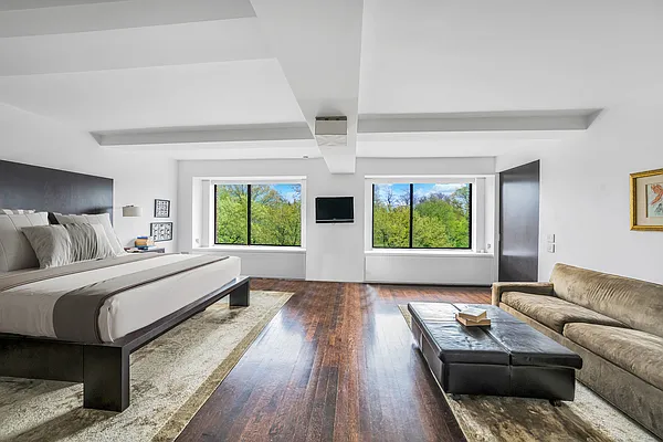 Rented by Douglas Elliman | media 10