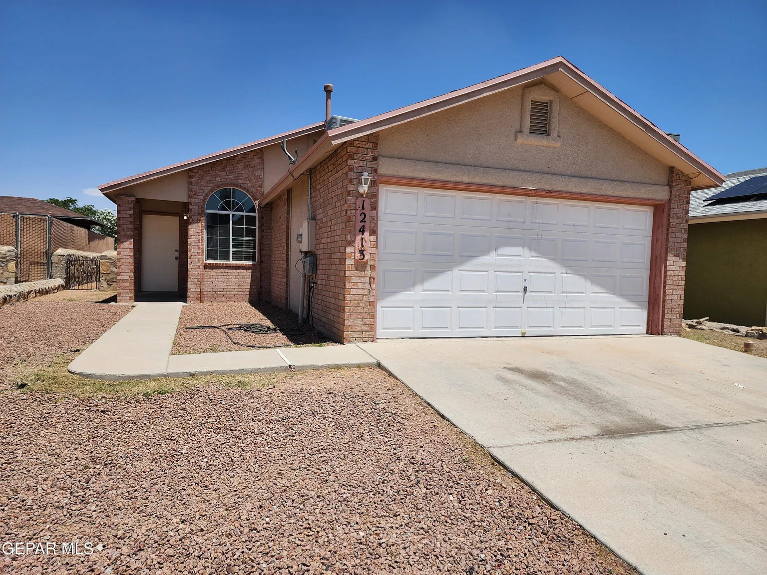 3 bed, 2.0 bath, 1011 sqft, $1,400 — Photo 3