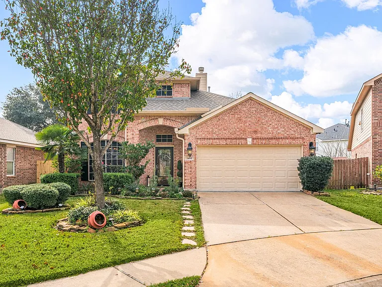 24647 Hampton Lakes Dr — Photo 1