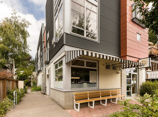 2021 SE Clinton St APT 203, Portland, OR 97202