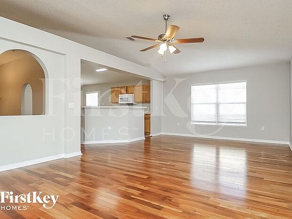 2nd image of 12732 Lake Vista Dr